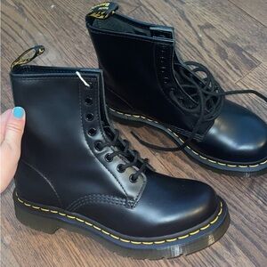 NEW DR MARTEN BOOTS